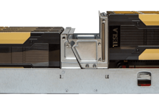 Falcon 4016 GPU 서랍 측면